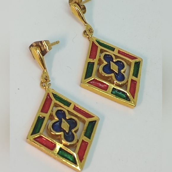 * vintage Crown Trifari L'Orient post earrings - Picture 1 of 5